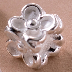 Charm bạc chặn hạt hình hoa 4 cánh