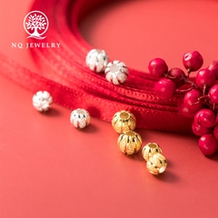 Charm bi bạc họa tiết kẻ dọc