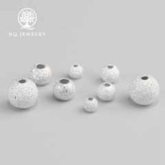 Charm bi bạc họa tiết xỏ ngang