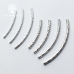 Charm bạc ống xoắn họa tiết xỏ ngang
