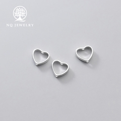 Charm bạc hình trái tim lồng hạt xỏ ngang