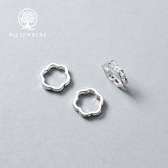 Charm bạc hình hoa 6 cánh lồng hạt xỏ ngang