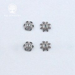 Charm bạc chụp hạt họa tiết hoa văn lá 8 cánh