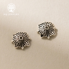 Charm chặn đầu khay hoa rỗng