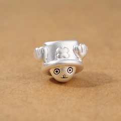 Charm bạc đầu chopper băng mũ rơm one piece xỏ ngang