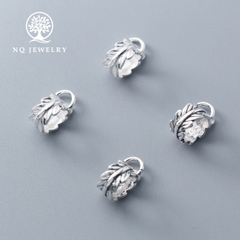 Charm bạc chiếc lá cuộn tròn gắn charm treo