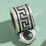 Charm bạc hình trụ xỏ ngang để gắn charm treo