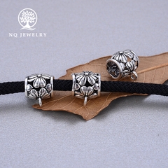 Charm bạc hình trụ xỏ ngang để gắn charm treo