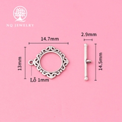Charm bạc hình khóa họa tiết hoa lá