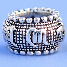 Charm chặn hạt lục tự minh chú bình an