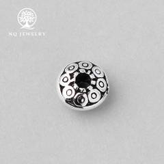 Charm bạc chặn hạt hình đĩa bay họa tiết