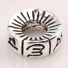 Charm bạc chặn hạt lục tự minh chú