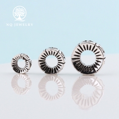 Charm bạc chặn hạt lục tự minh chú