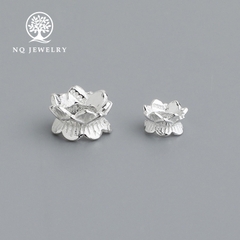 Charm bạc chặn hạt họa tiết hoa sen 2 đầu