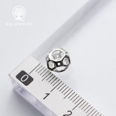 Charm bạc chặn hạt hình đa giác xỏ ngang
