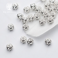 Charm bạc chặn hạt hình đa giác xỏ ngang