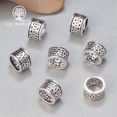 Charm bạc chặn hình đồng tiền