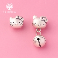 Charm bạc xỏ ngang hình mèo hello kitty