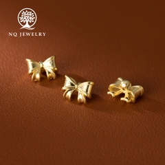 Charm bạc hình chiếc nơ xỏ ngang