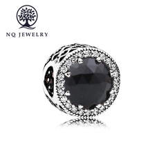 Charm bạc xỏ ngang đính đá pandora