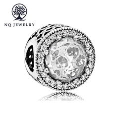 Charm bạc xỏ ngang đính đá pandora
