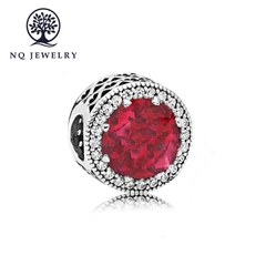 Charm bạc xỏ ngang đính đá pandora
