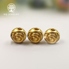 Charm bạc xỏ ngang hình hoa hồng