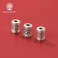 Charm bạc xỏ ngang họa tiết