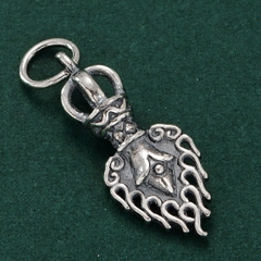 Charrm bạc treo họa tiết pháp bảo họa tiết lửa thiên