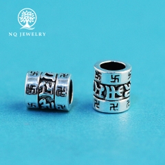 Charm bạc hình trụ họa tiết lục tự và chữ vạn