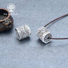 Charm chặn hạt đa giác hoa văn
