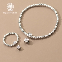 Charm bạc hình vuông mặt cười