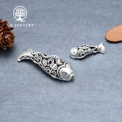 Charm bạc cá xinh xắn xỏ ngang