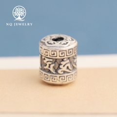 Charm bạc hình trụ lục tự minh chú