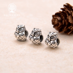 Charm bạc chim vú mèo xỏ ngang
