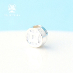 Charm bạc đồng tiền xỏ ngang