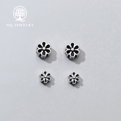 Charm bạc hoa anh đào xỏ ngang