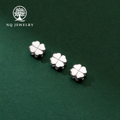Charm bạc cỏ 4 lá xỏ ngang