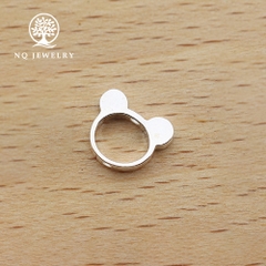 Charm bạc con gấu xỏ ngang