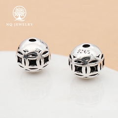 Charm bạc hình cầu họa tiết hoa văn xỏ ngang 8mm