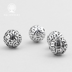 Charm bạc hình cầu họa tiết hoa văn xỏ ngang