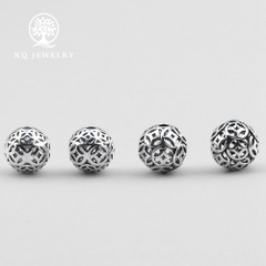 Charm bạc hình cầu họa tiết hoa văn xỏ ngang