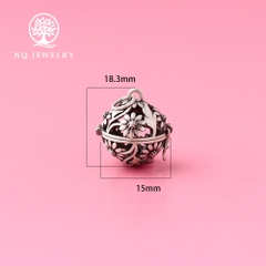 Charm bạc treo họa tiết đựng hạt