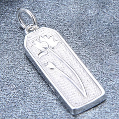 Charm bạc thẻ hình sen và câu niệm Phật treo