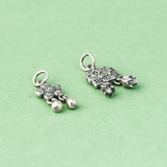 Charm bạc hình hoa họa tiết hoa văn treo