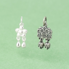 Charm bạc hình hoa họa tiết hoa văn treo