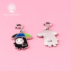 Charm bạc treo hình vô diện cầm dù