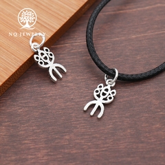 Charm bạc hình đèn treo