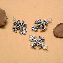 Charm bạc mặt thánh giá 4 hướng treo