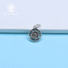 Charm bạc hình biểu tượng chữ om treo